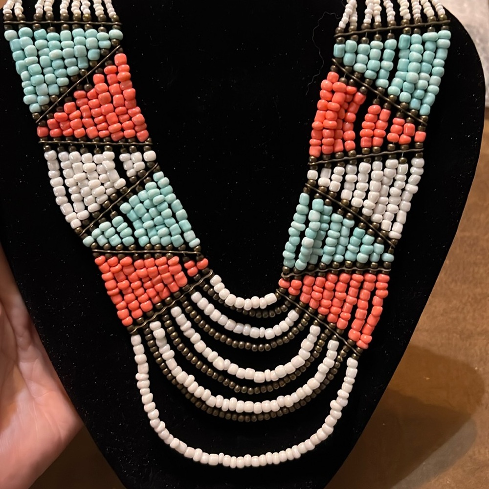 Ladies’ Beaded Necklace